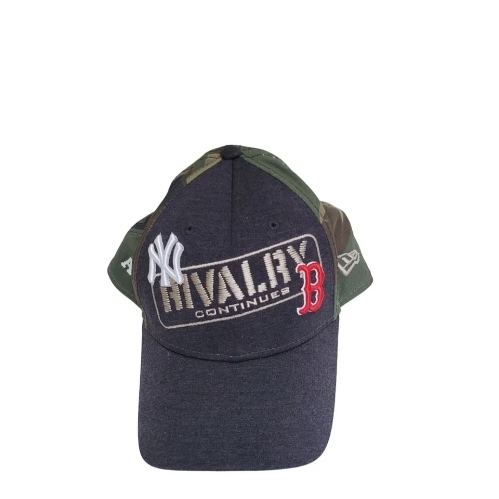 New Era 9 Forty MLB Unique Vintage Red Sox Yankees Rivalry Camo Baseball Cap